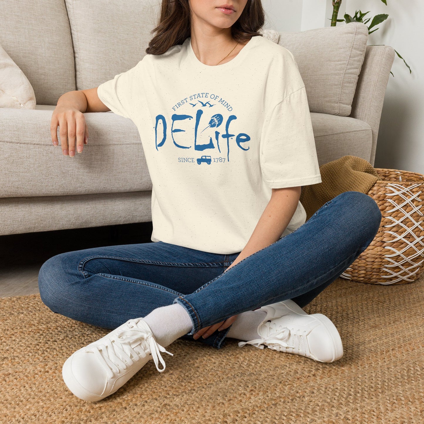 DeLife Tee