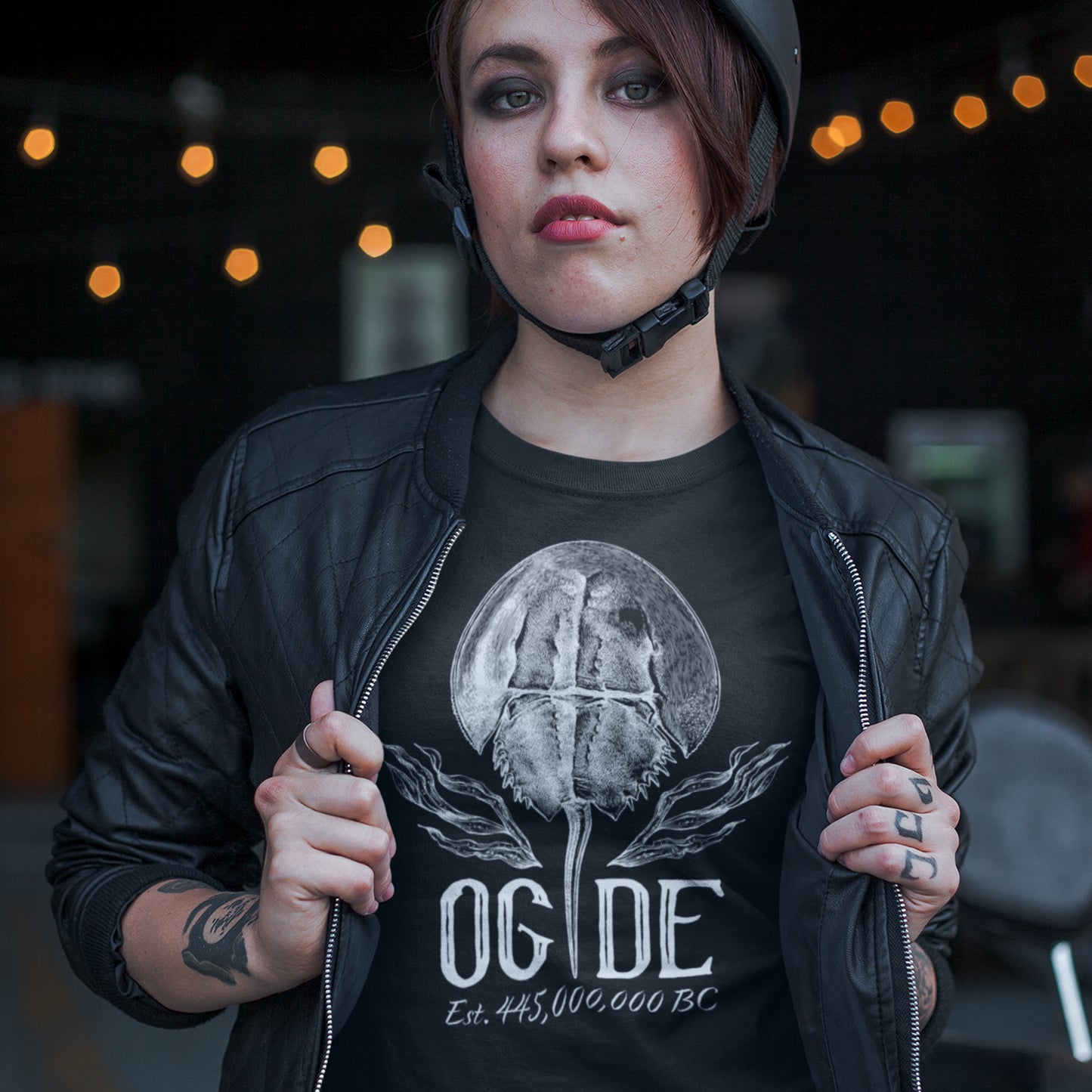 DE OG Horse shoe Crab Shirt Front