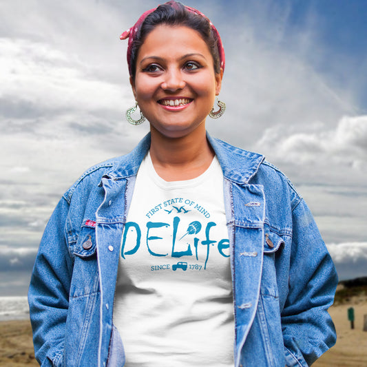 DeLife Tee